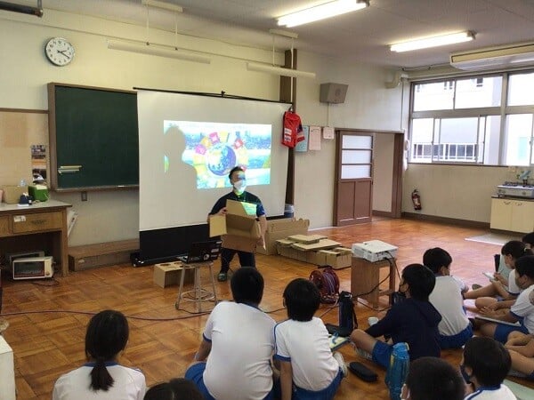 20221012_小学校登壇.jpg