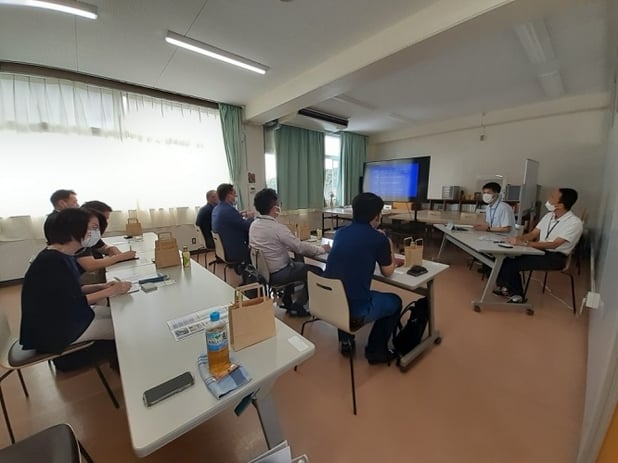 特別支援学校を見学しました